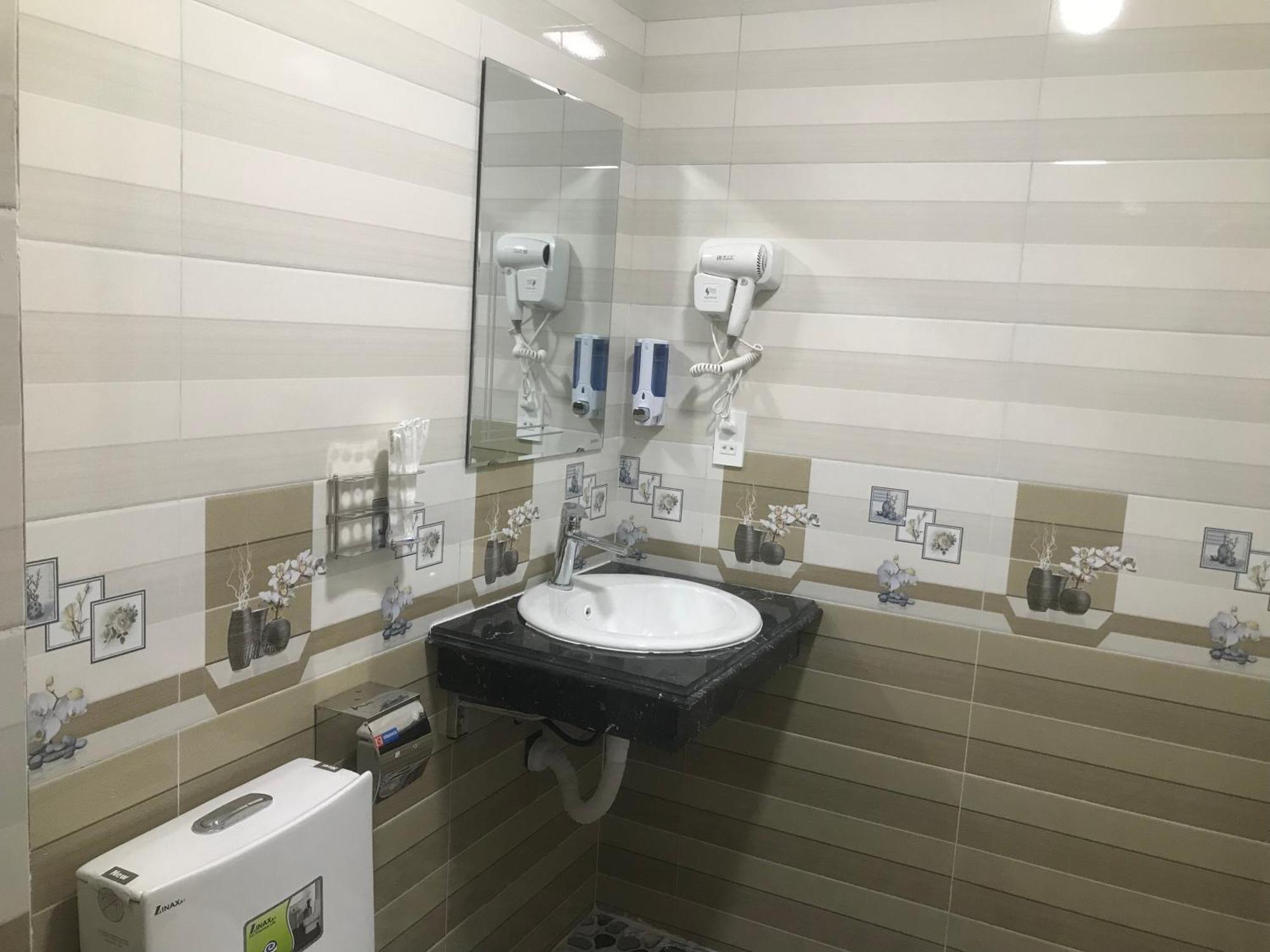 Sea Balcony Hotel Dong Khe Sau 外观 照片