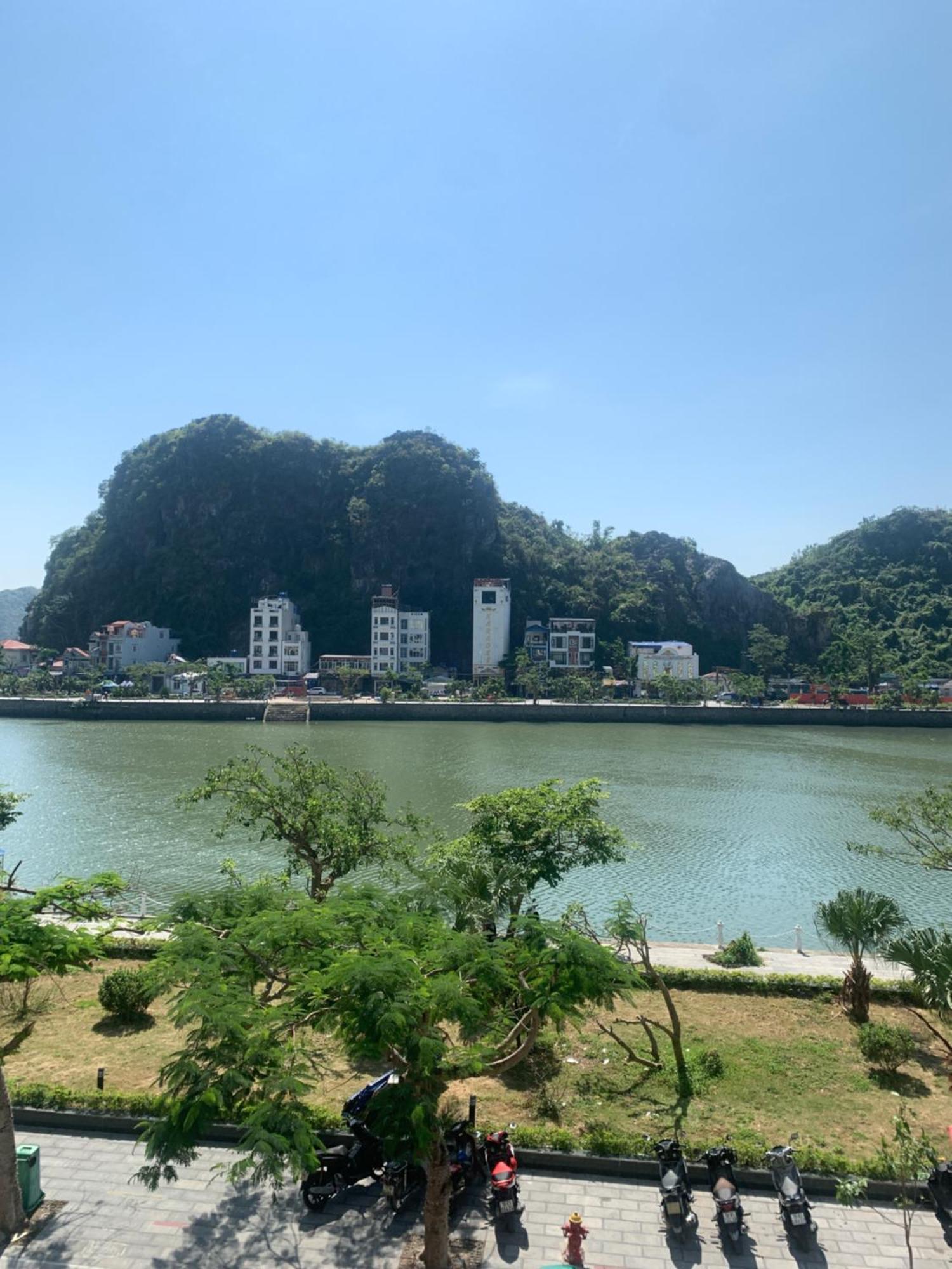 Sea Balcony Hotel Dong Khe Sau 外观 照片
